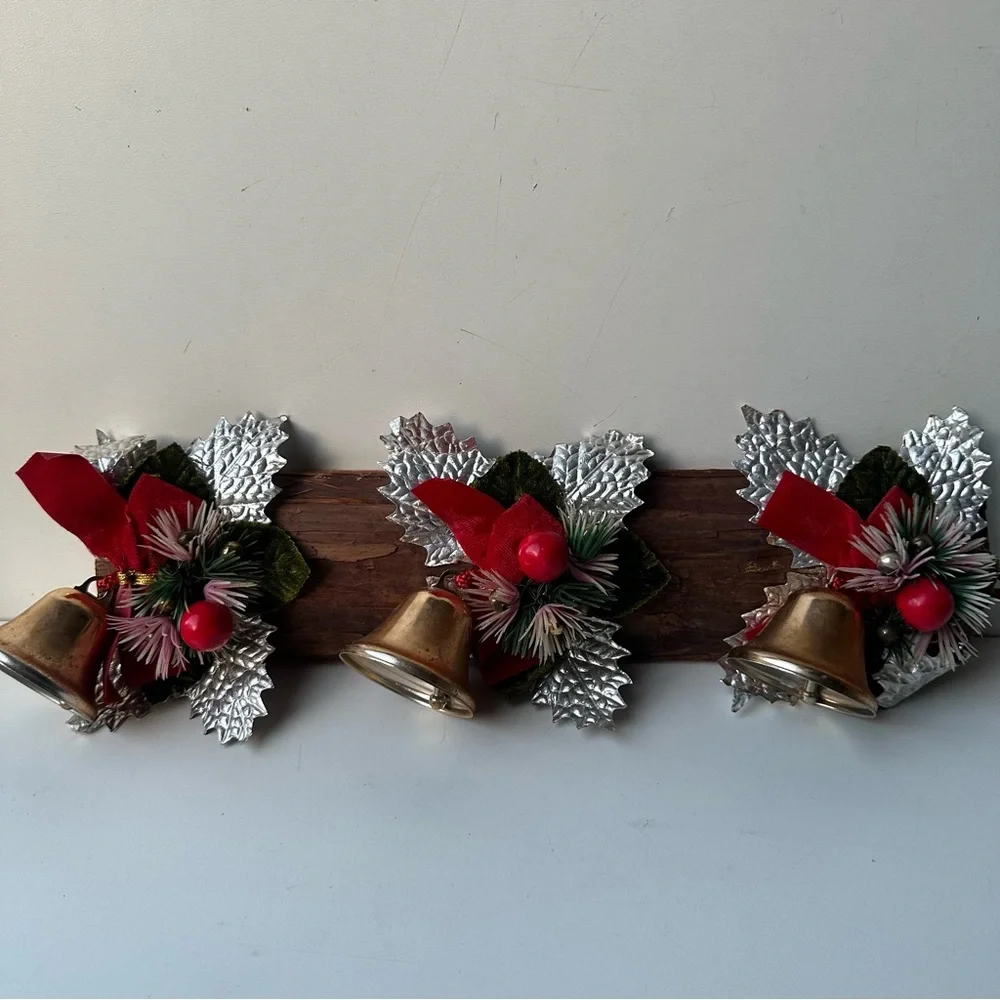 Vintage Christmas Holly Bells Wall Hanging Decoration Rustic Holiday Decor